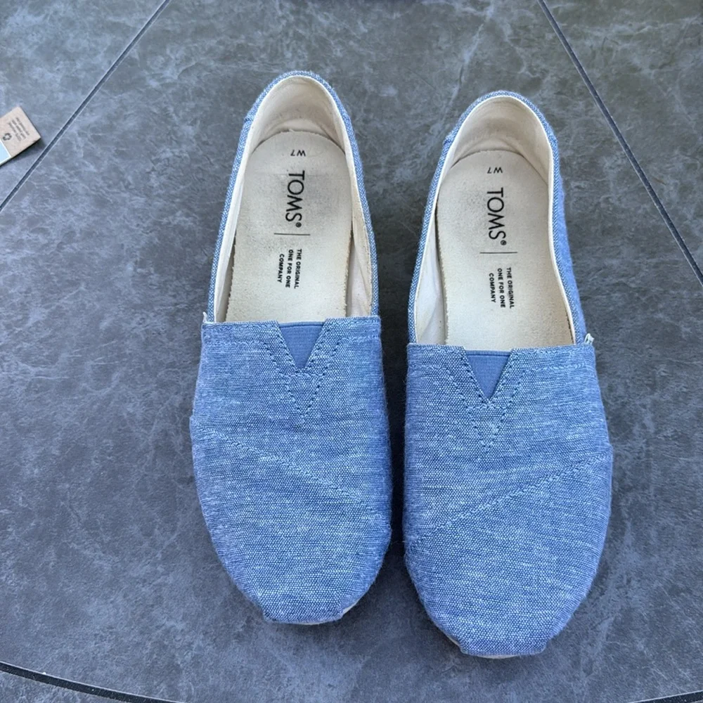TOMS Blue Slub Chambray Alpargata - Picture 2 of 8